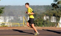 Corredores revelam adrenalina de correr a Meia das Cataratas